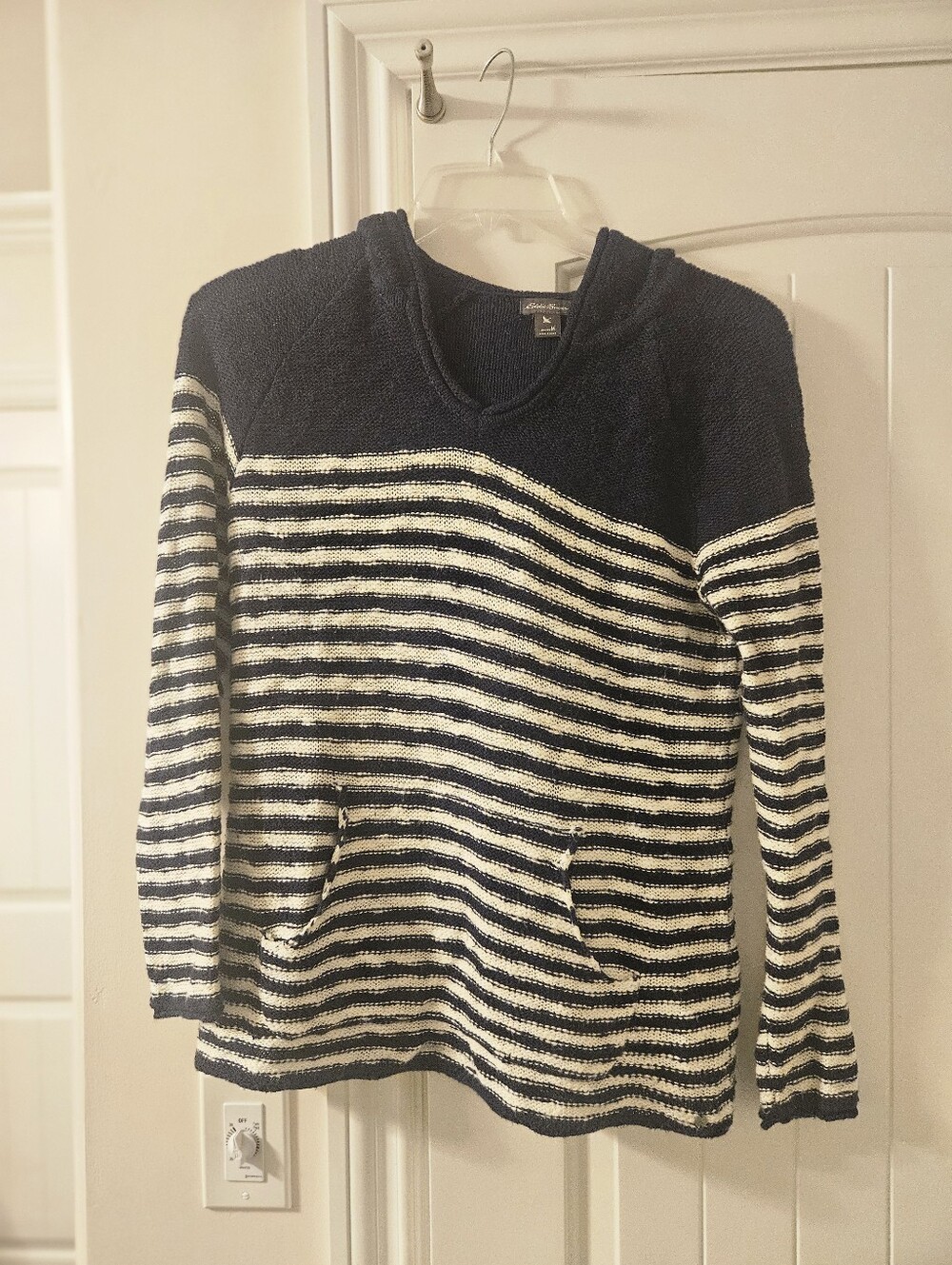Eddie Bauer Navy and White Striped Hoodie Sweater Size M